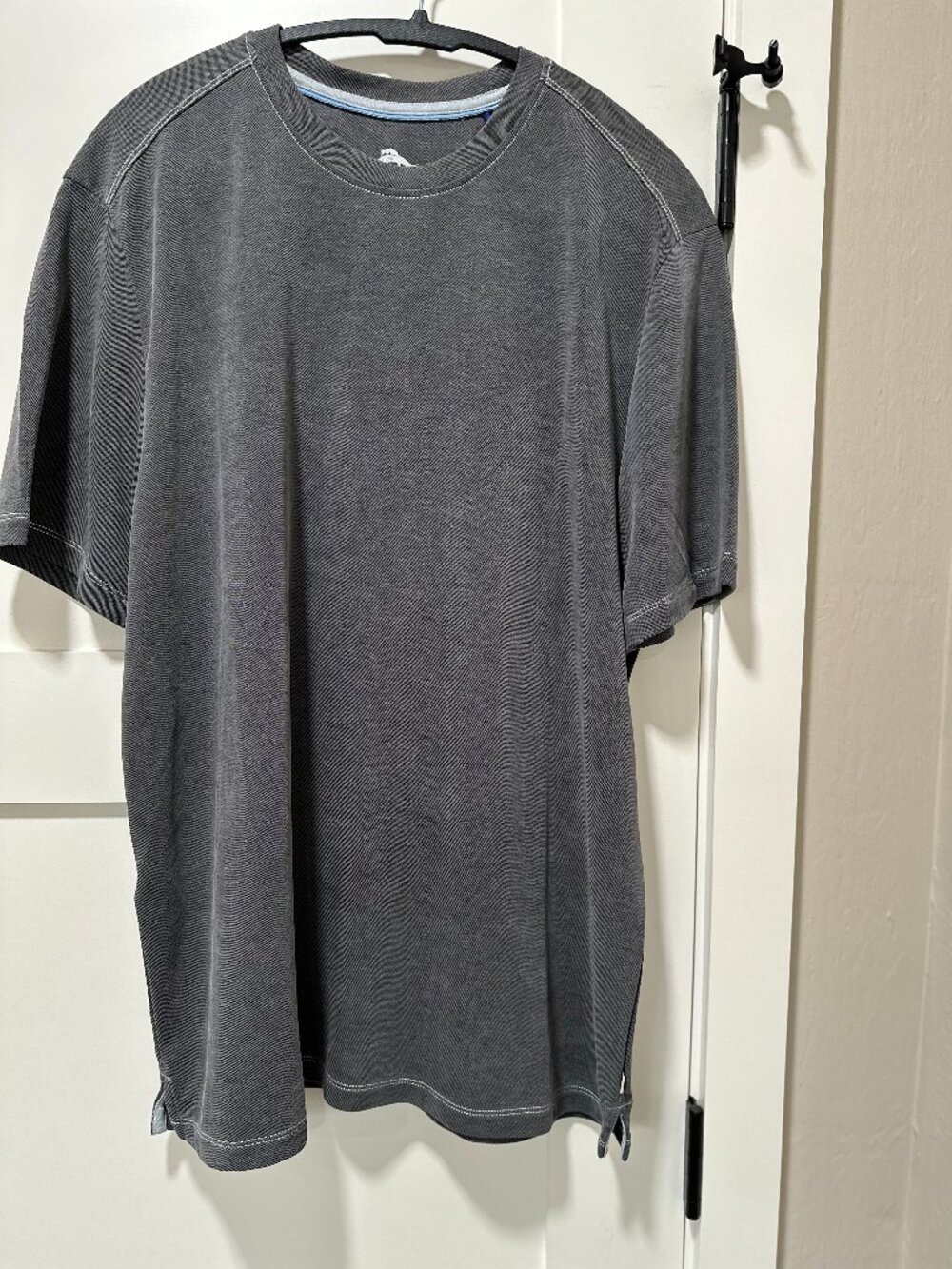 Tommy Bahama Men's Breezway Premium T-Shirt - Charcoal Grey - Large (EUC)